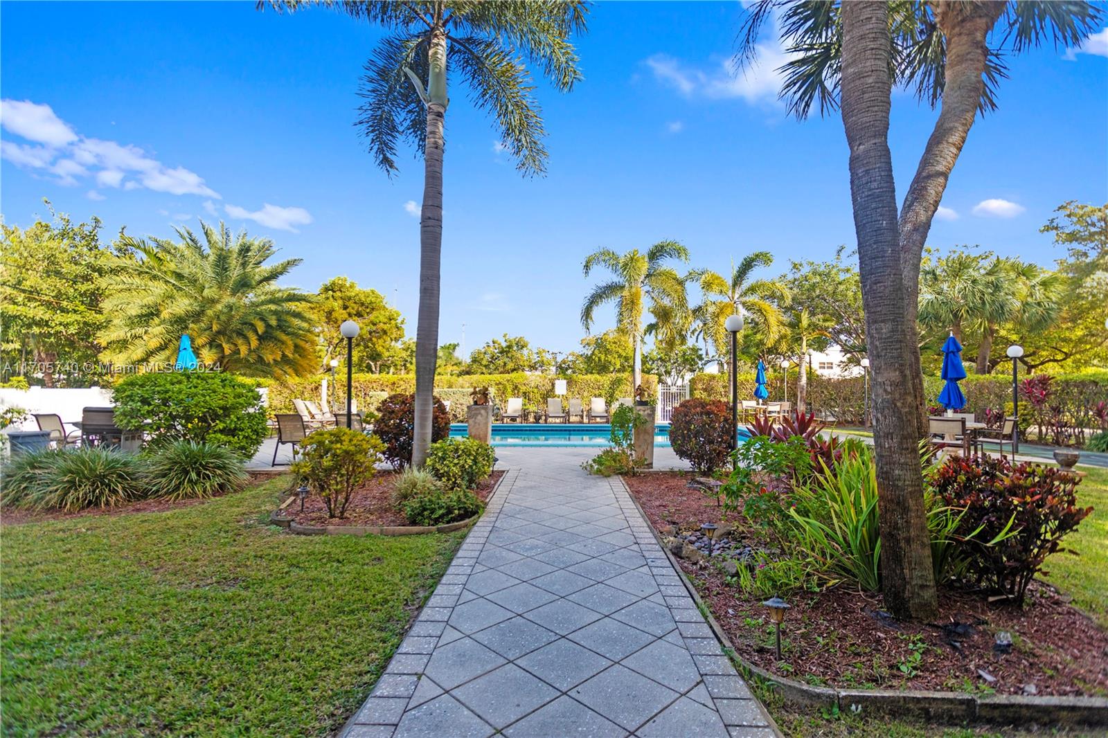 CASA BLANCA CONDO - Residential