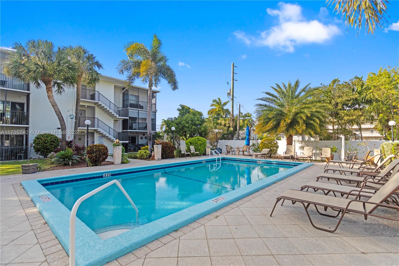 CASA BLANCA CONDO - Residential