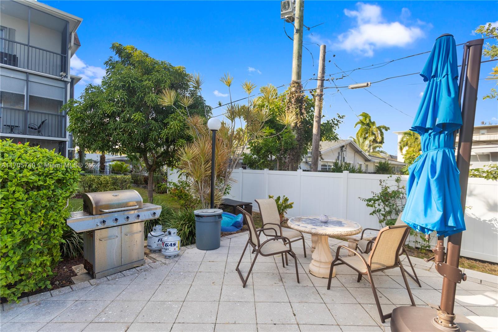 CASA BLANCA CONDO - Residential