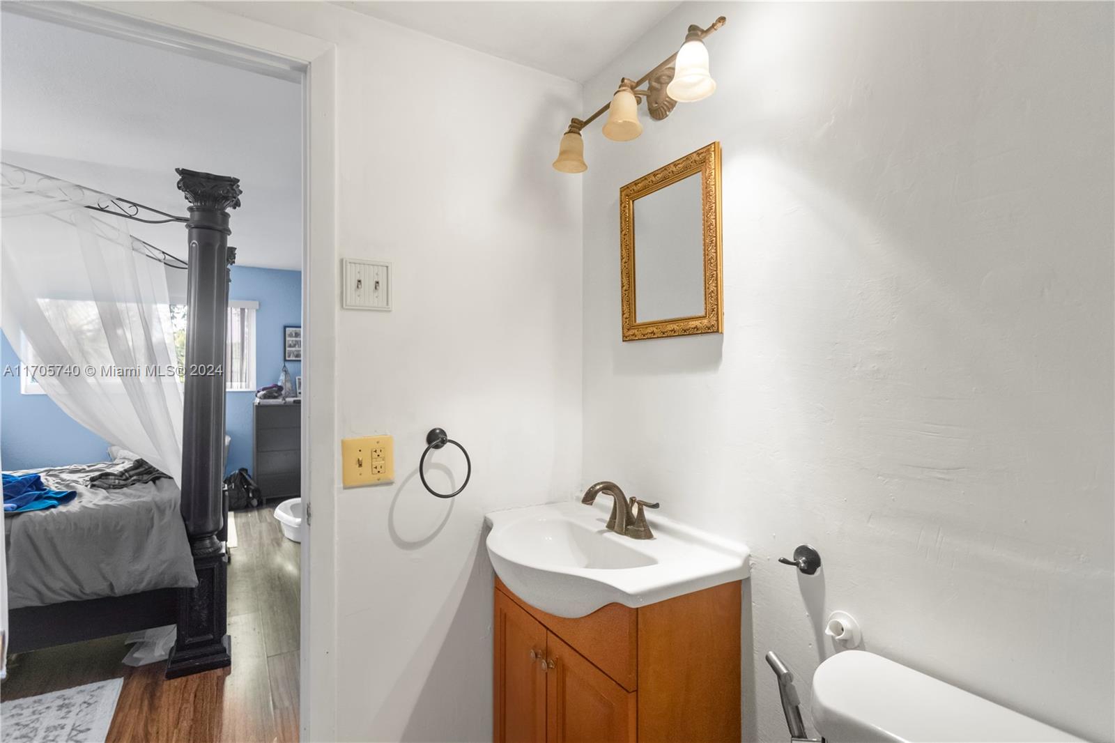 CASA BLANCA CONDO - Residential