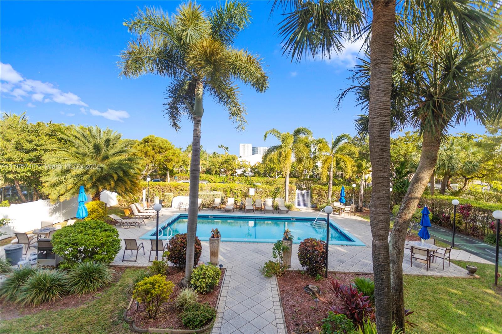 CASA BLANCA CONDO - Residential