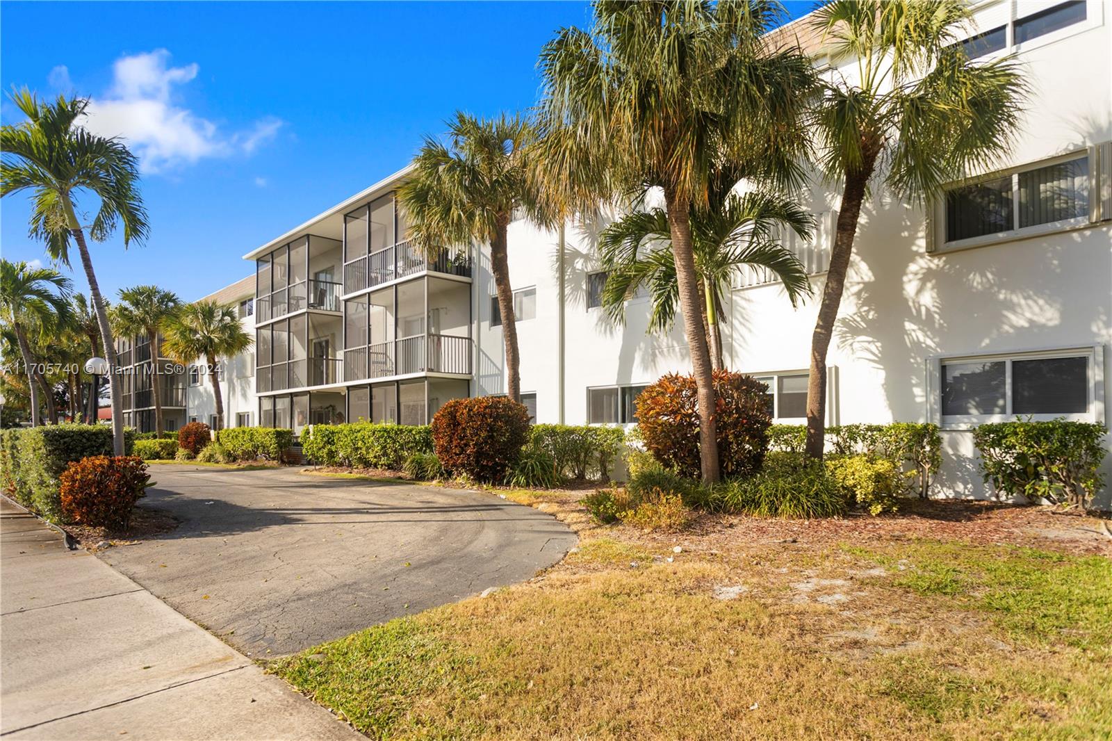 CASA BLANCA CONDO - Residential