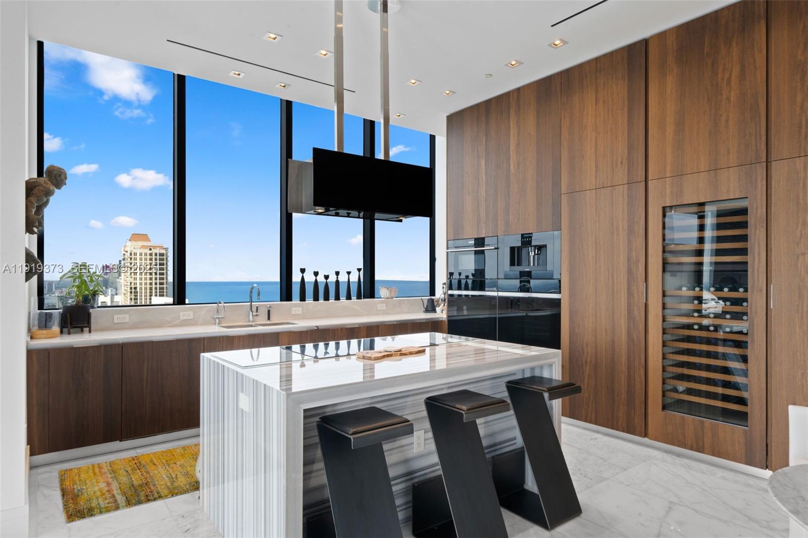 MUSE CONDO - Residential