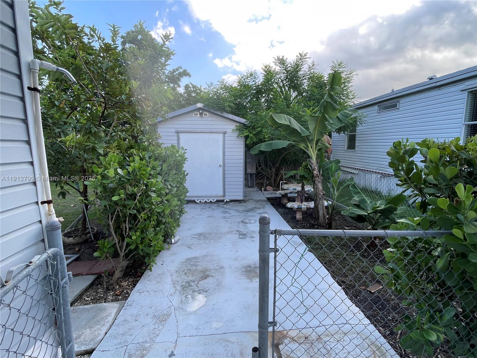 AMERICANA VILLAGE CONDO - Residential Lease