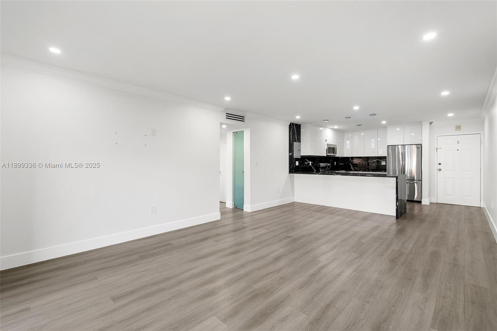 SUNSET PALMS EAST CONDO - Residential Lease