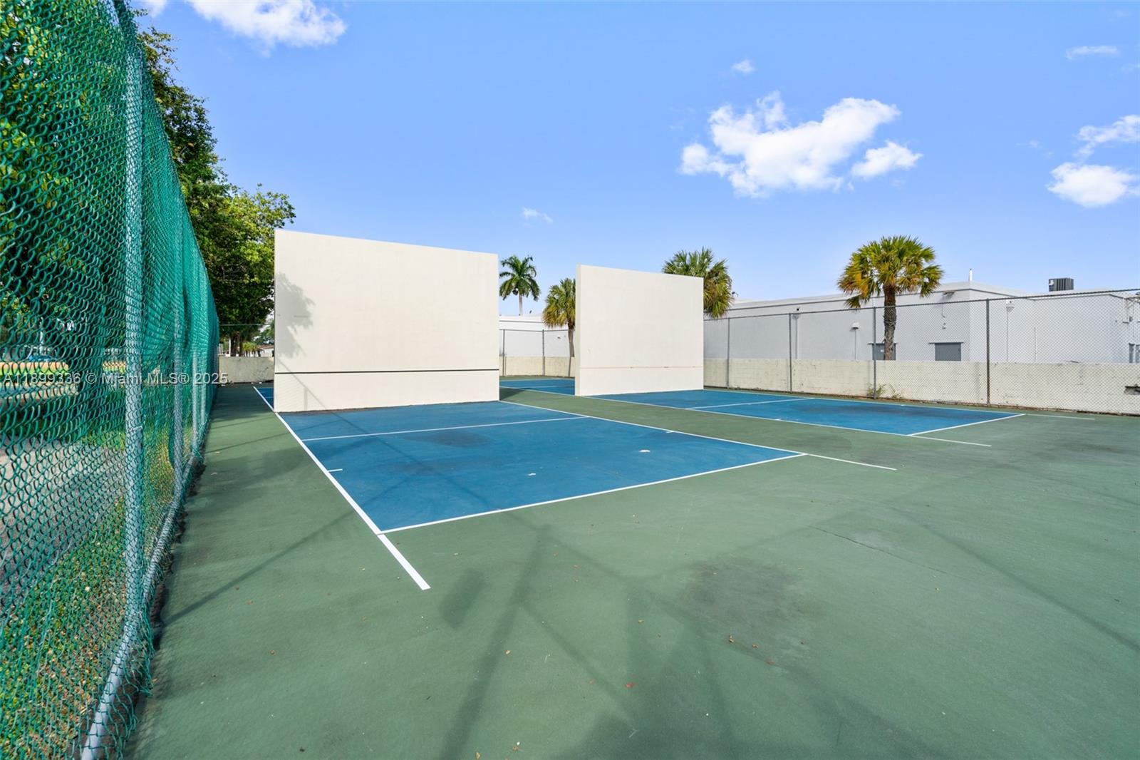 SUNSET PALMS EAST CONDO - Residential Lease