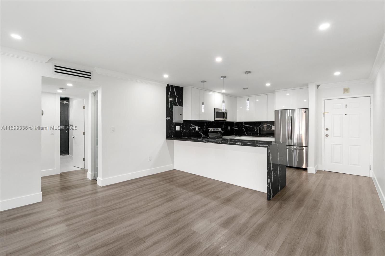 SUNSET PALMS EAST CONDO - Residential Lease