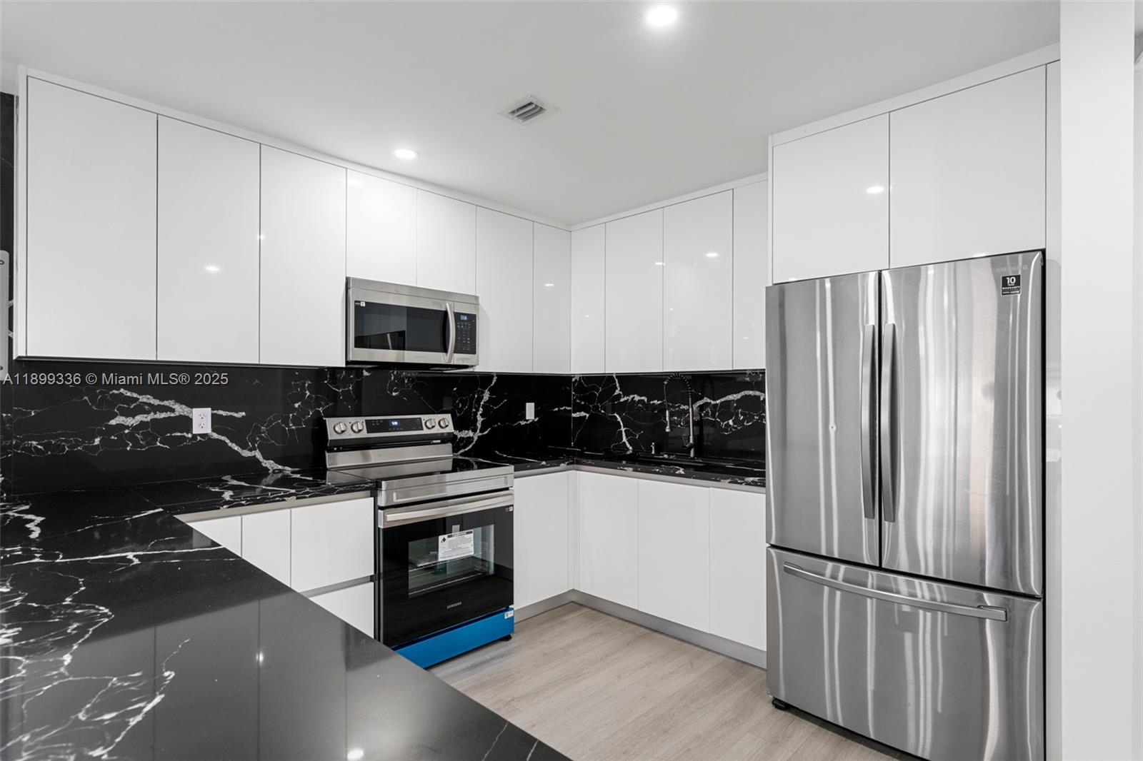 SUNSET PALMS EAST CONDO - Residential Lease