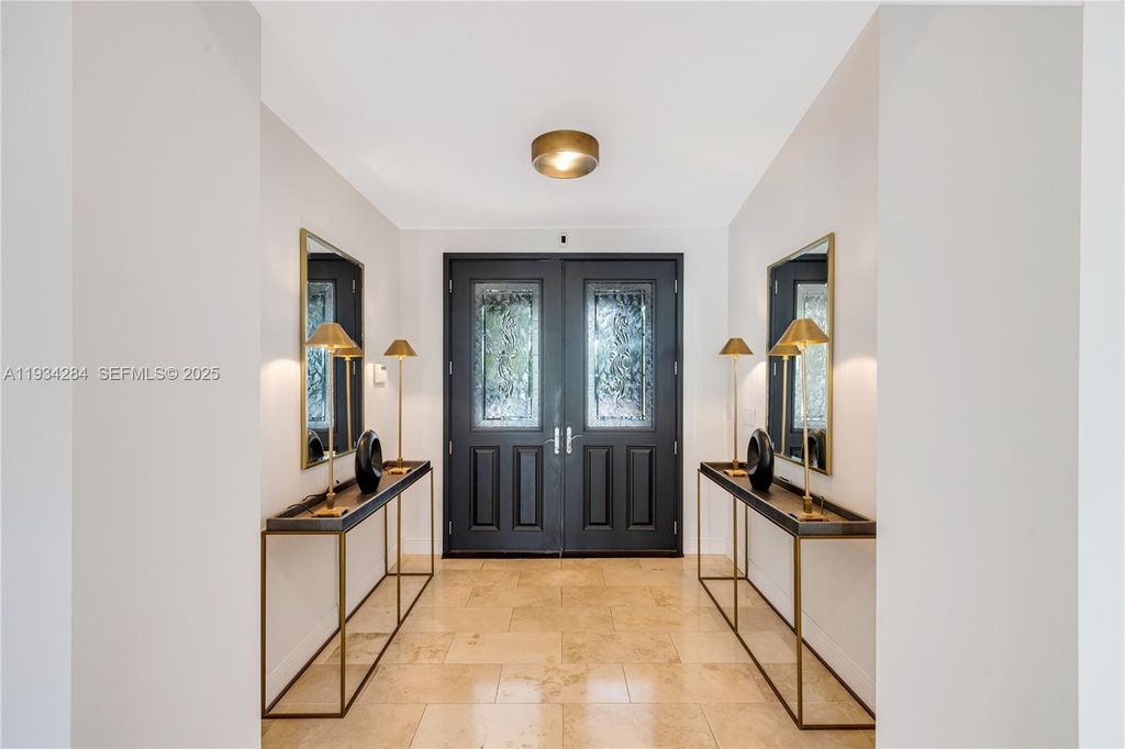 Photo of 8000 Los Pinos Blvd, Coral Gables, FL 33143 (MLS # A11934284)