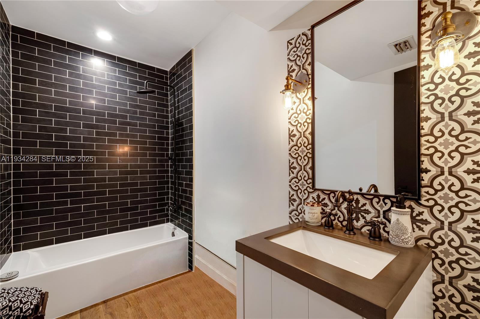 COCOPLUM SEC 1 - Residential