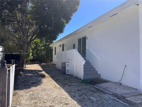 969 Plantation Rd Key Largo FL 33037