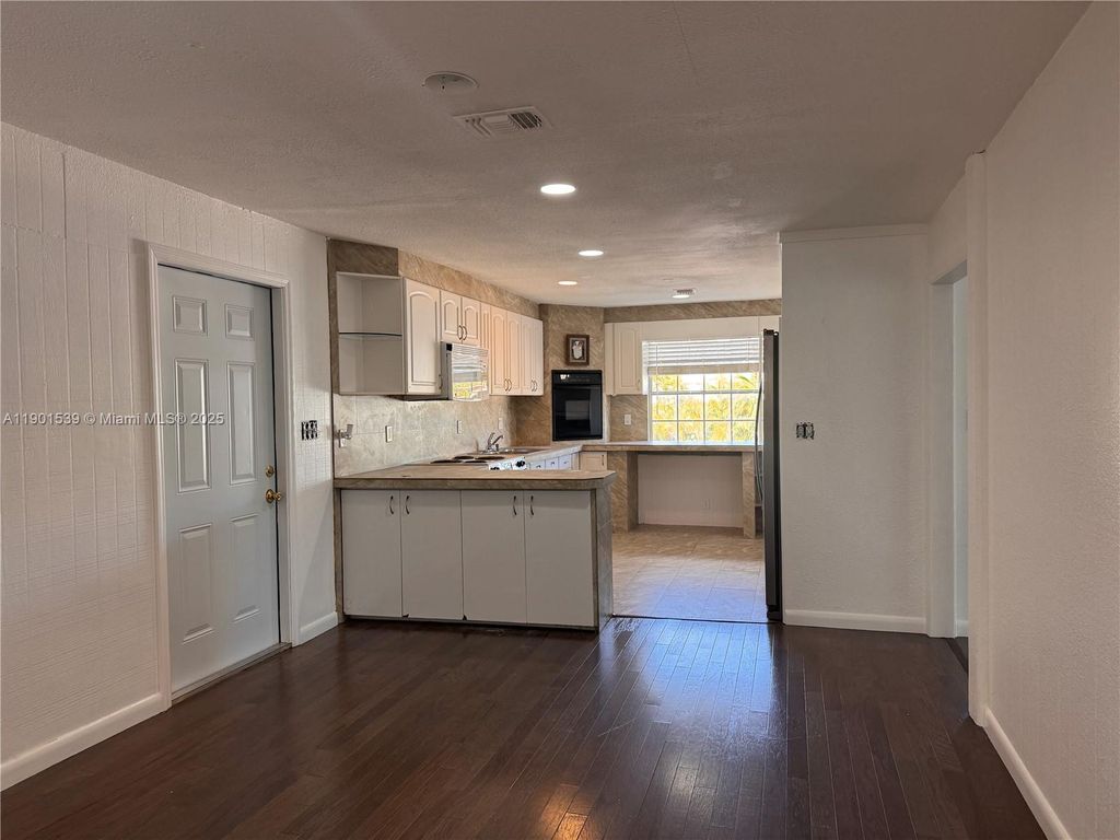 Photo of 969 Plantation Rd, Key Largo, FL 33037 (MLS # A11901539)