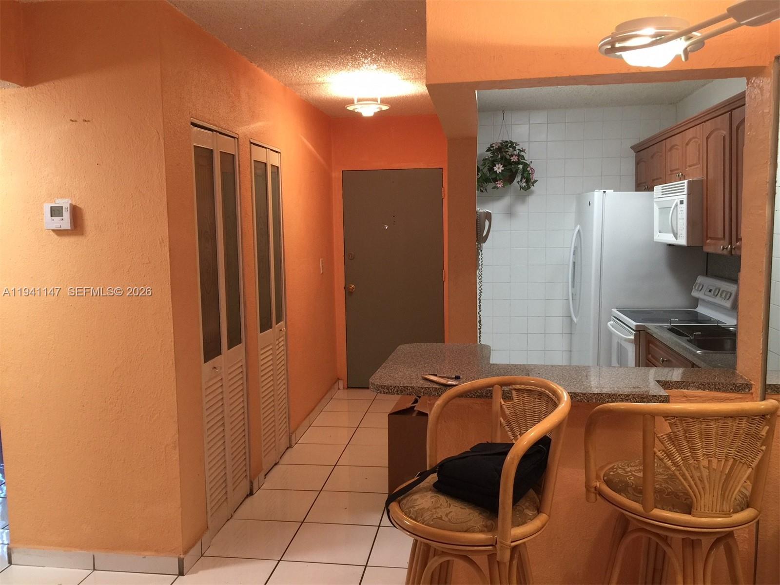 EL LAGO CONDO - Residential