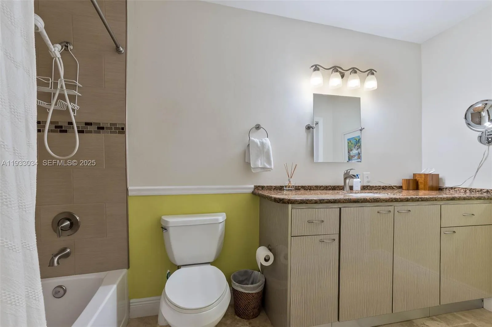 Palmetto Bay, Florida 33157, United States, 4 Bedrooms Bedrooms, ,3 BathroomsBathrooms,Residential,Active,257373