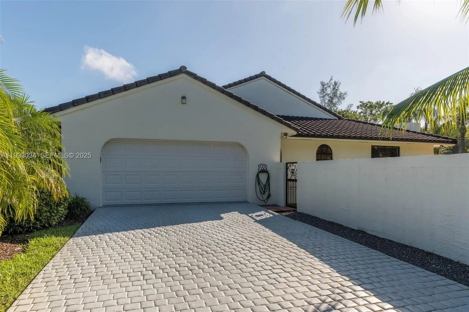 Palmetto Bay, Florida 33157, United States, 4 Bedrooms Bedrooms, ,3 BathroomsBathrooms,Residential,Active,257373