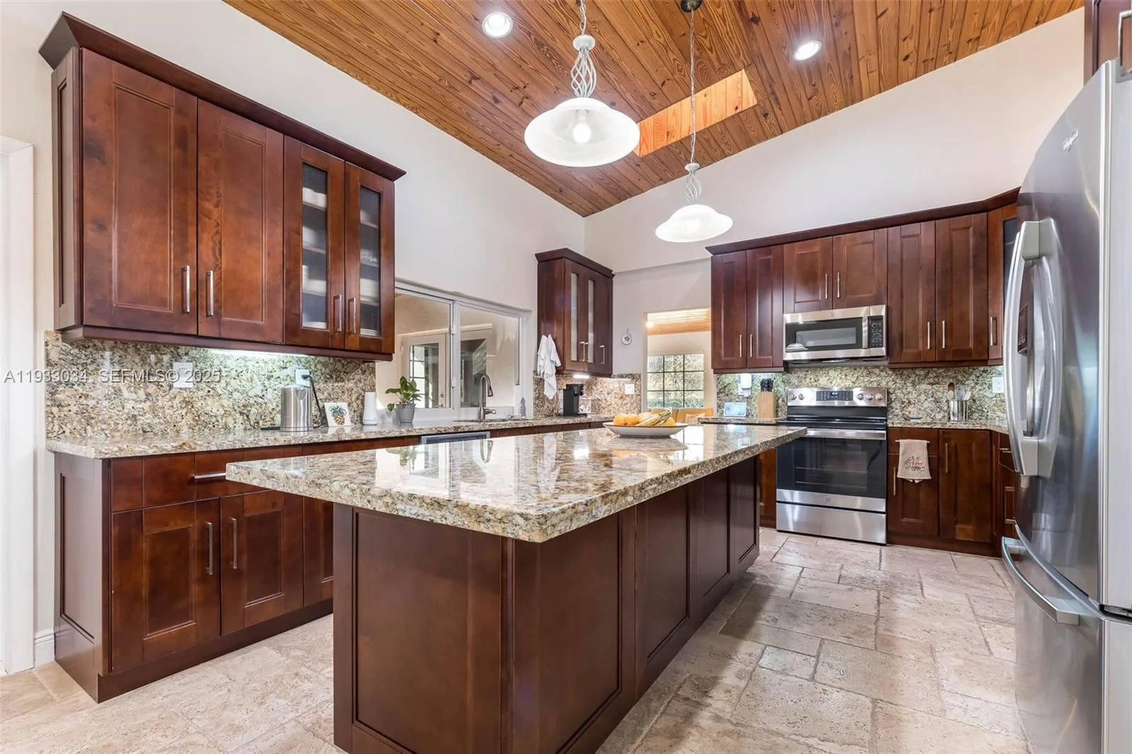 Palmetto Bay, Florida 33157, United States, 4 Bedrooms Bedrooms, ,3 BathroomsBathrooms,Residential,Active,257373