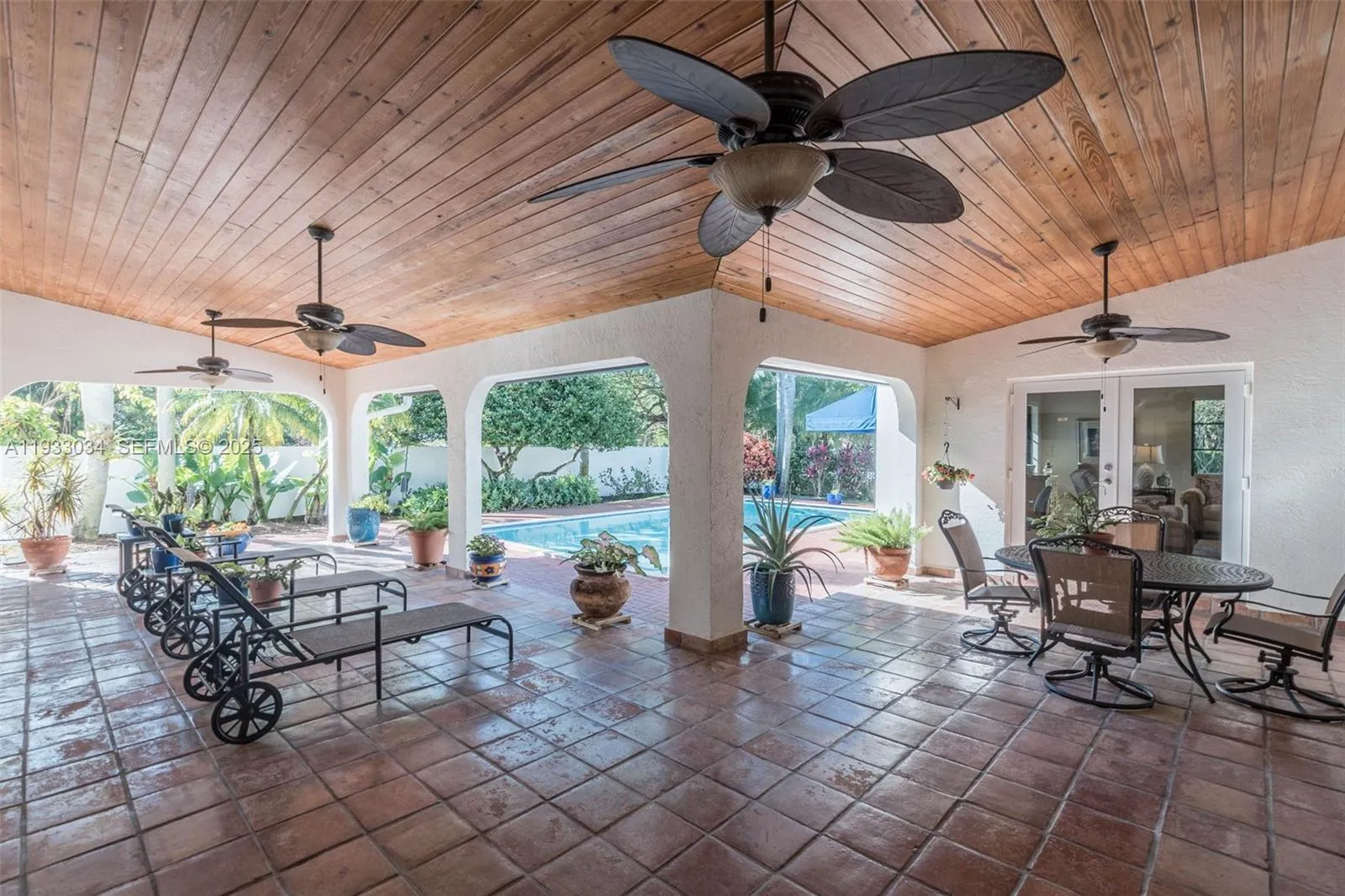 Palmetto Bay, Florida 33157, United States, 4 Bedrooms Bedrooms, ,3 BathroomsBathrooms,Residential,Active,257373