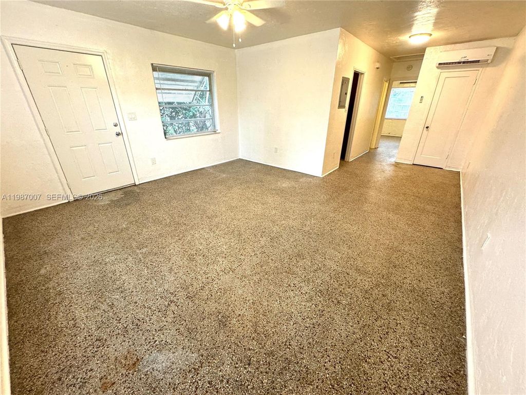 Photo of 501 SE 12th Ct #1-2, Fort Lauderdale, FL 33316 (MLS # A11987007)