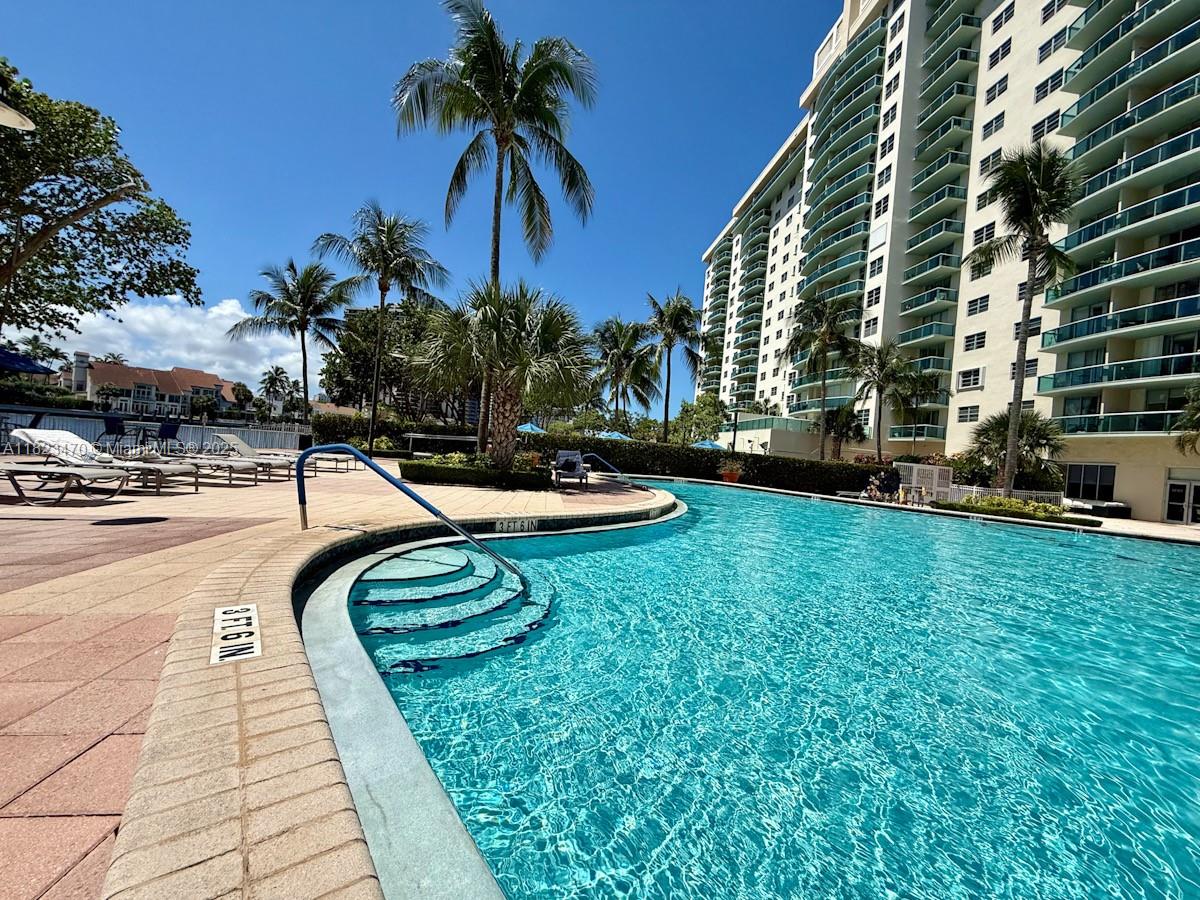 OCEANVIEW BUILDING A COND - Residential