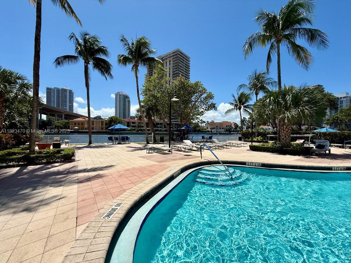 OCEANVIEW BUILDING A COND - Residential