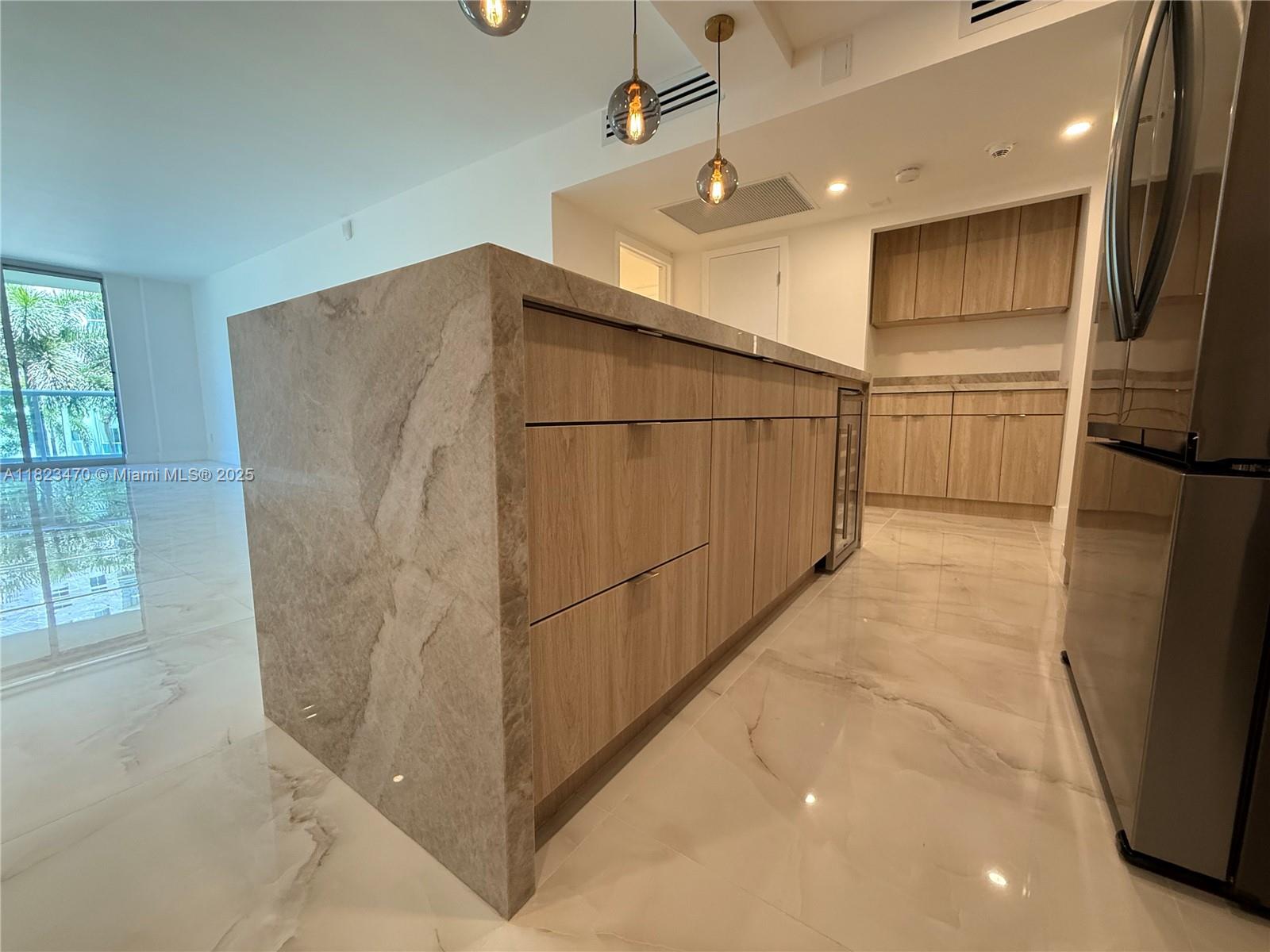 OCEANVIEW BUILDING A COND - Residential