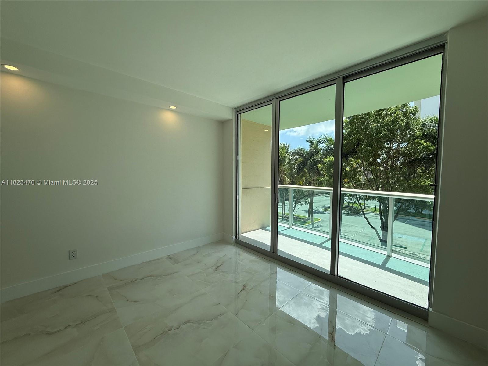 OCEANVIEW BUILDING A COND - Residential