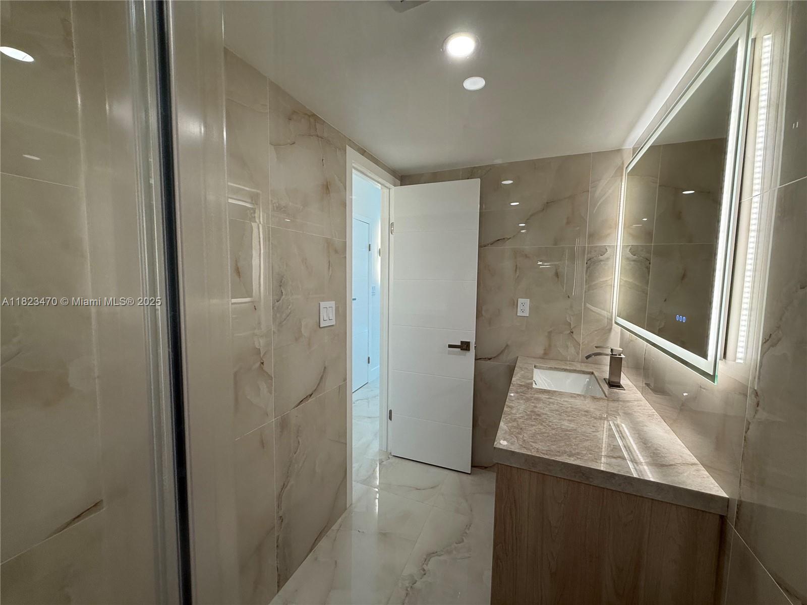 OCEANVIEW BUILDING A COND - Residential