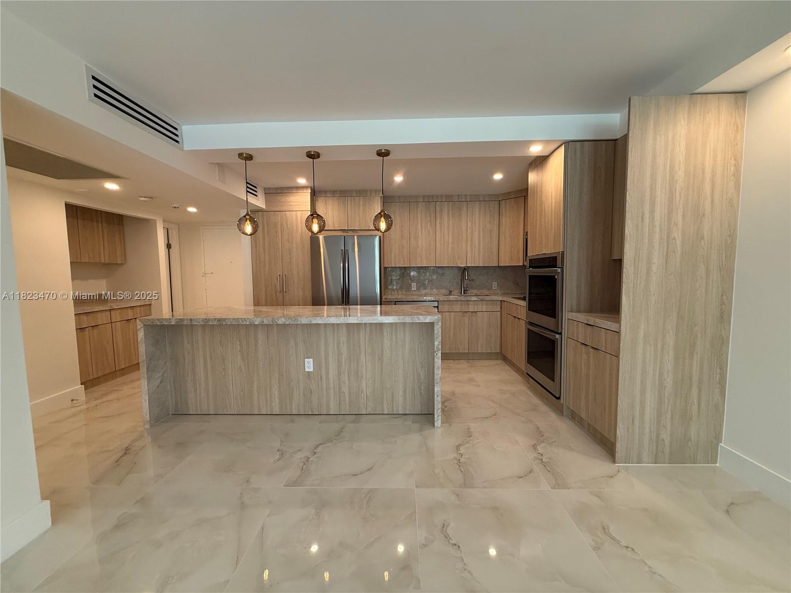 OCEANVIEW BUILDING A COND - Residential