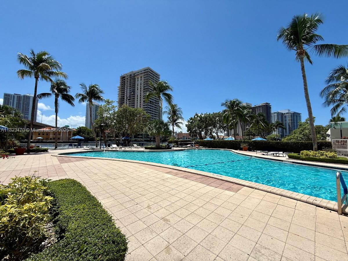 OCEANVIEW BUILDING A COND - Residential