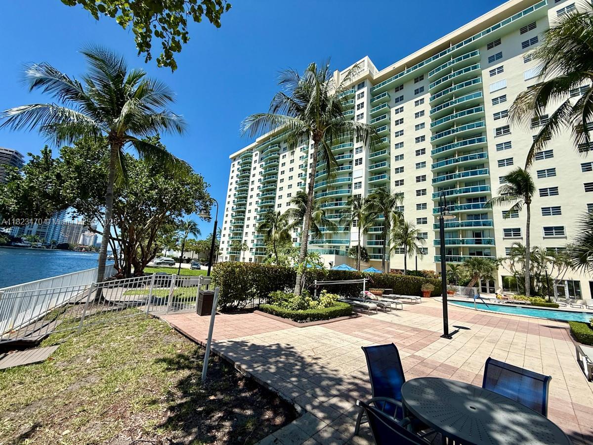 OCEANVIEW BUILDING A COND - Residential