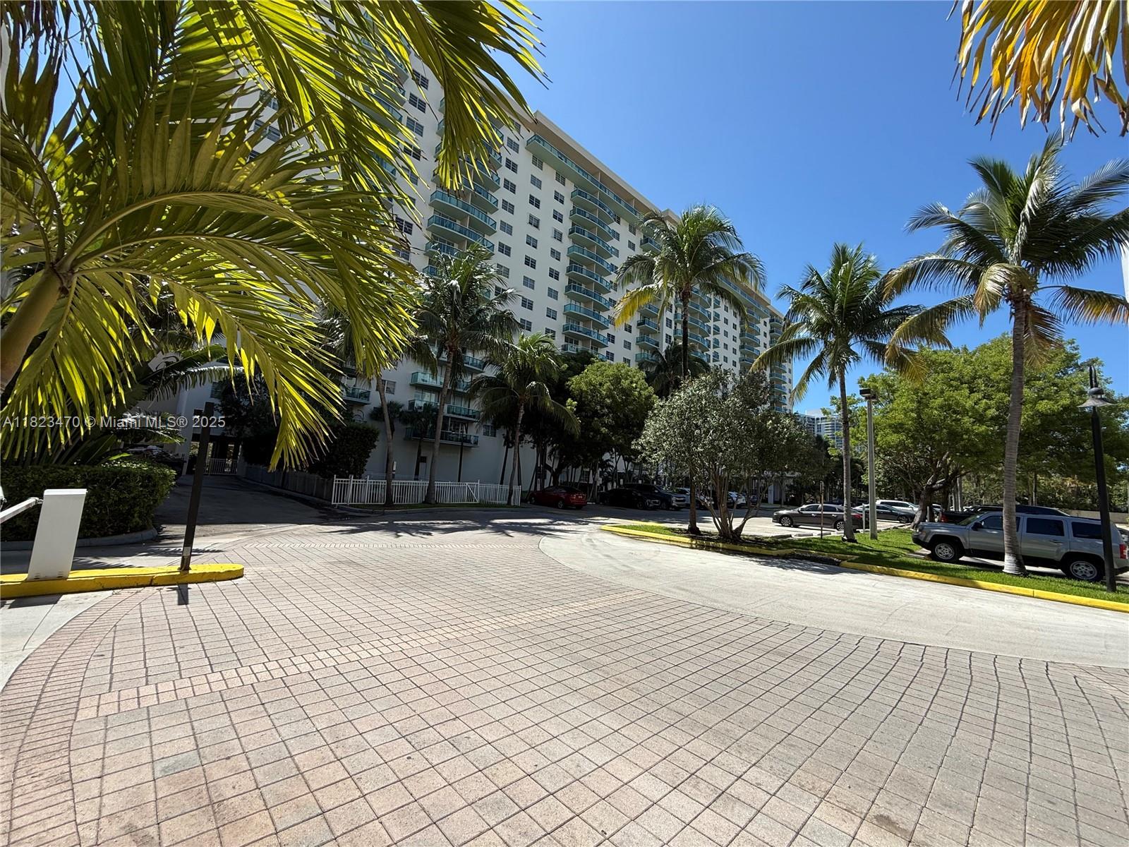 OCEANVIEW BUILDING A COND - Residential