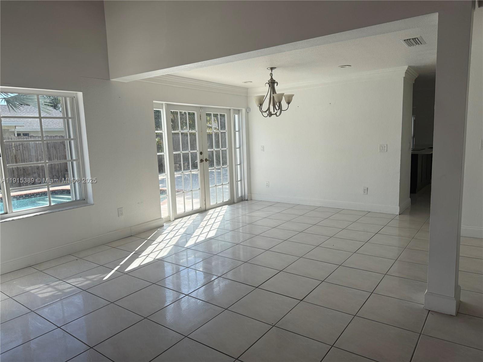SHORES CALUSA - Residential Lease