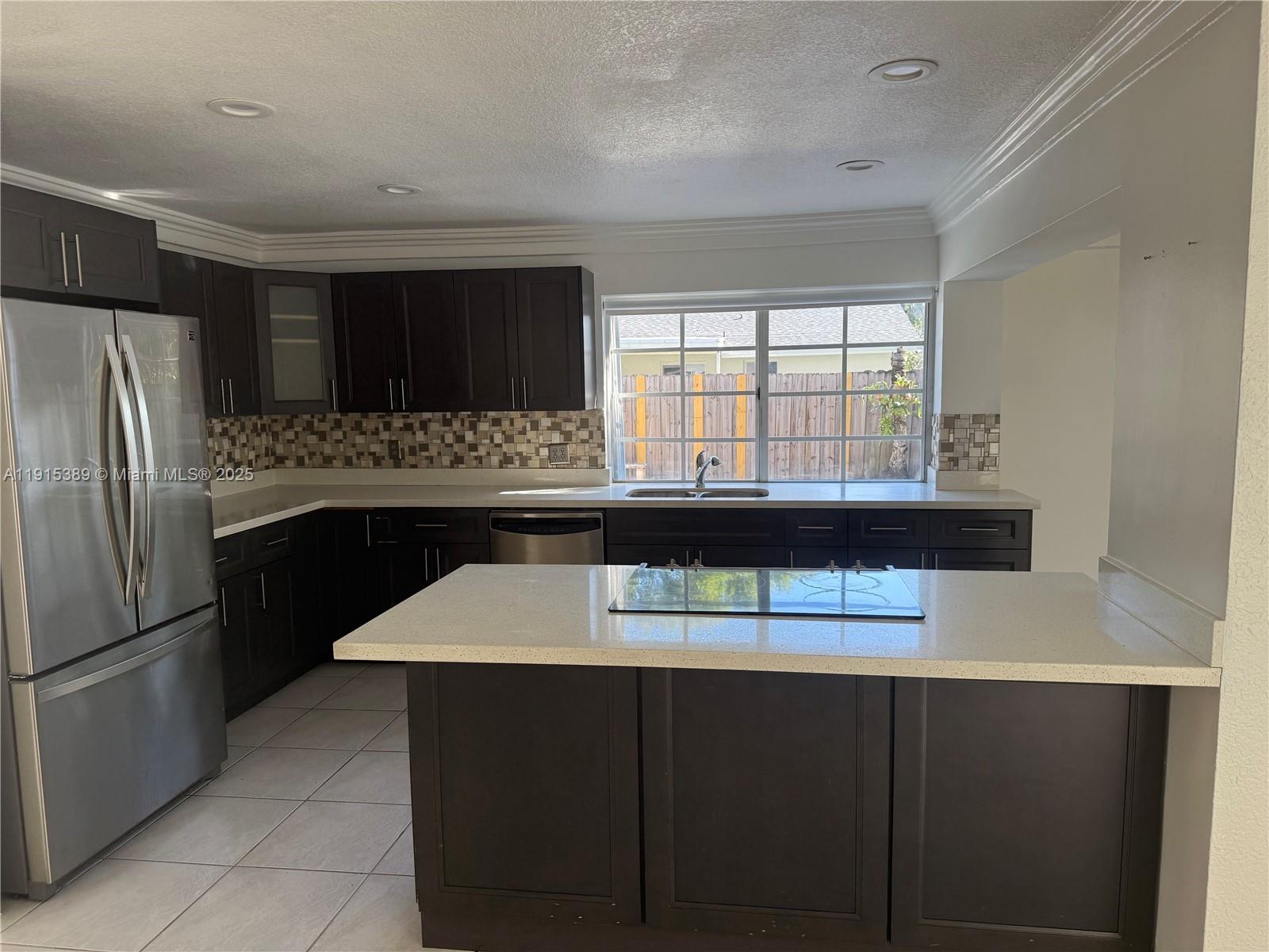 SHORES CALUSA - Residential Lease