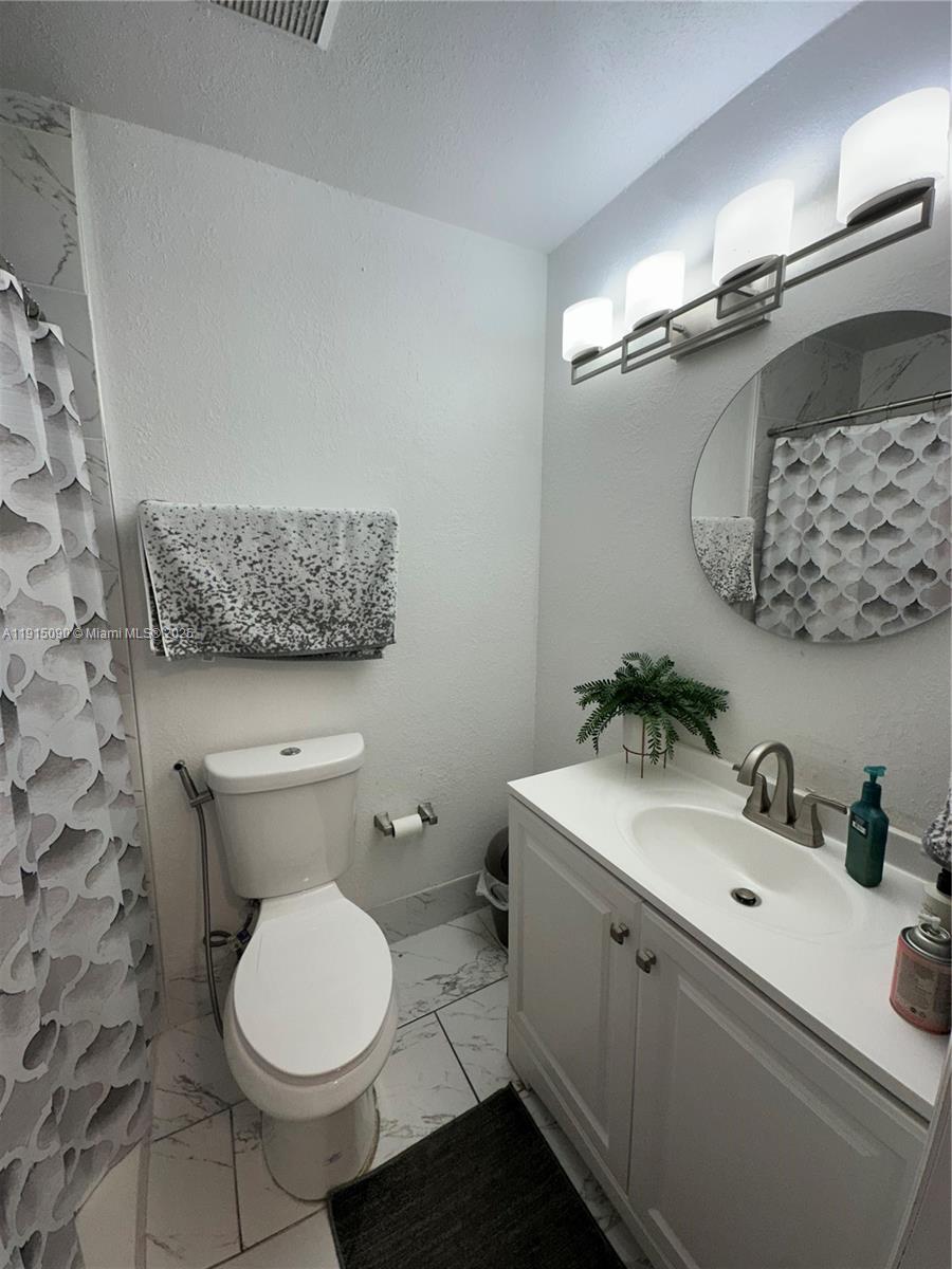 BOCA RIDGE PARK CONDO - Residential Lease