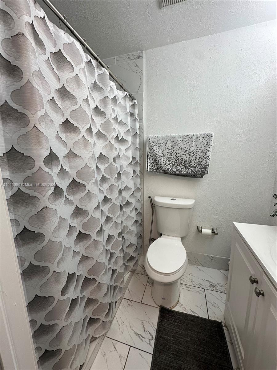 BOCA RIDGE PARK CONDO - Residential Lease