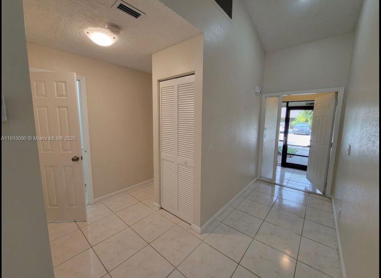 BOCA RIDGE PARK CONDO - Residential Lease