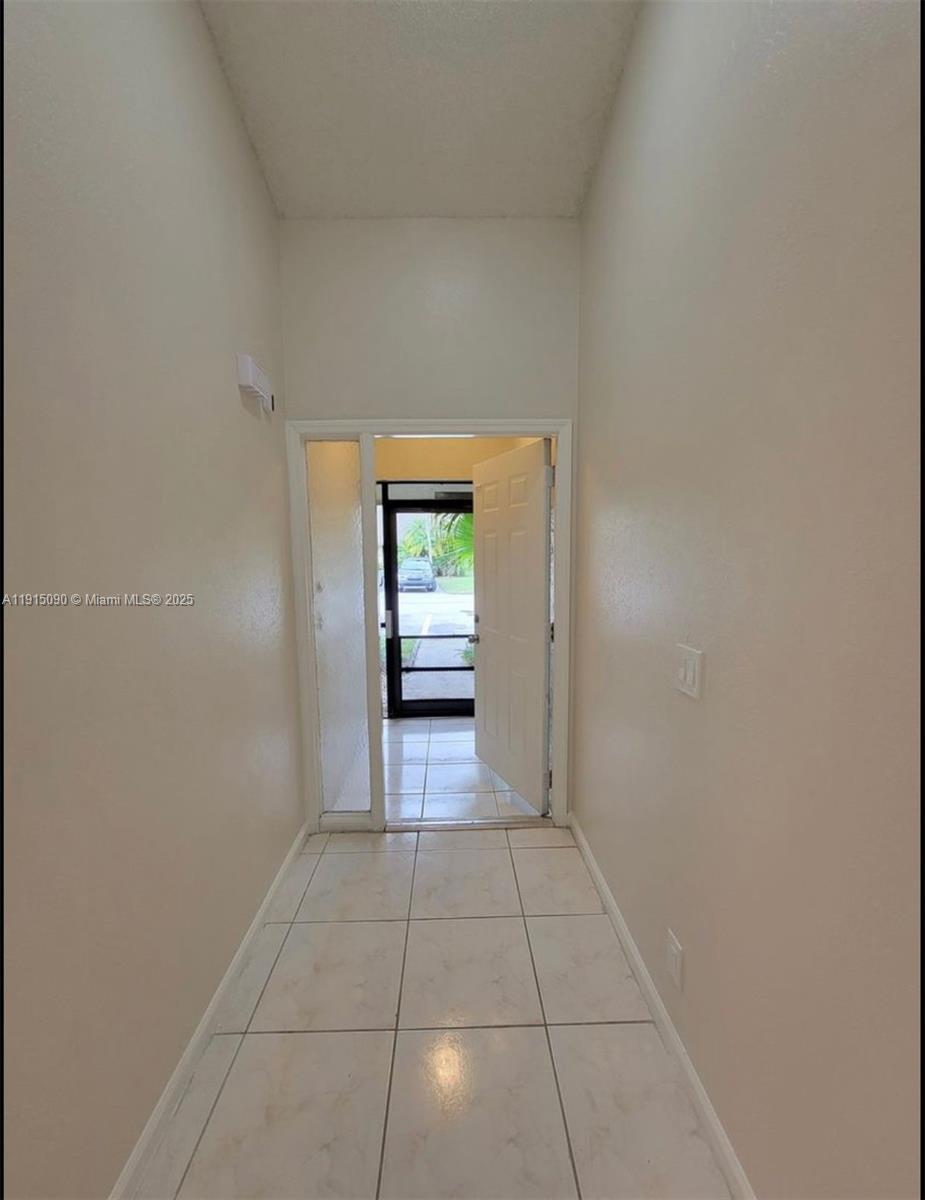 BOCA RIDGE PARK CONDO - Residential Lease