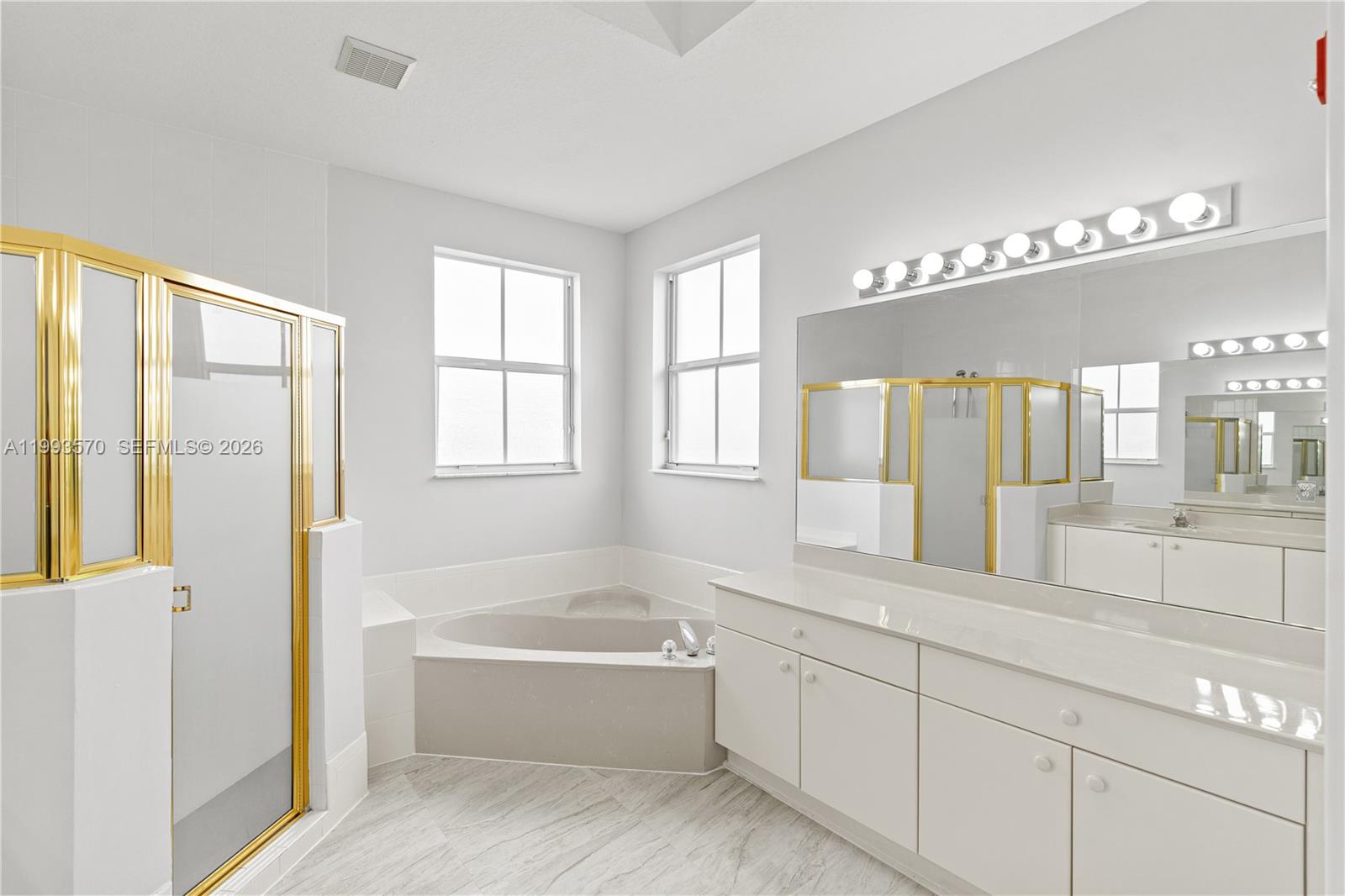 CENTURY GARDENS - Residential