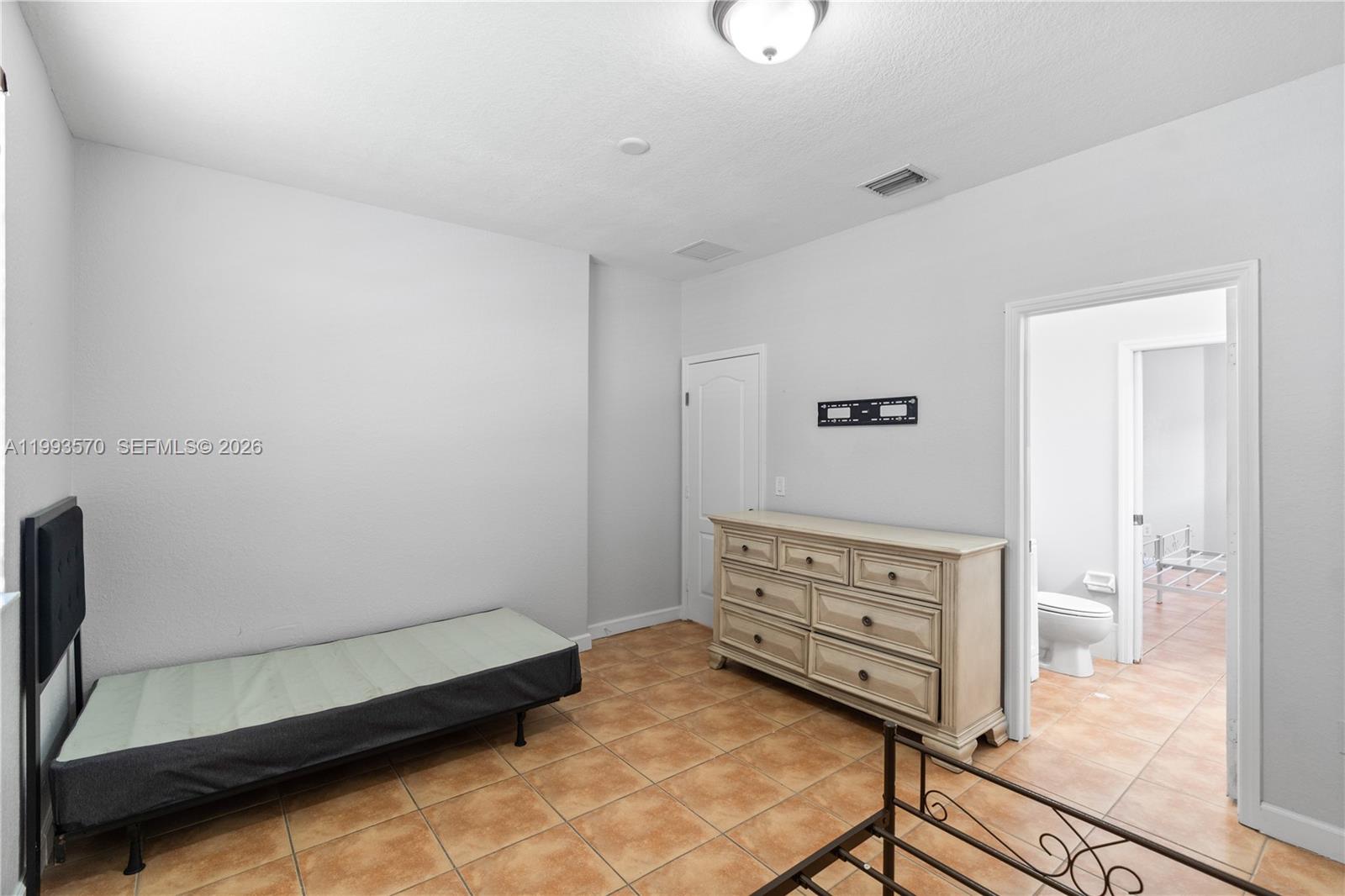 CENTURY GARDENS - Residential