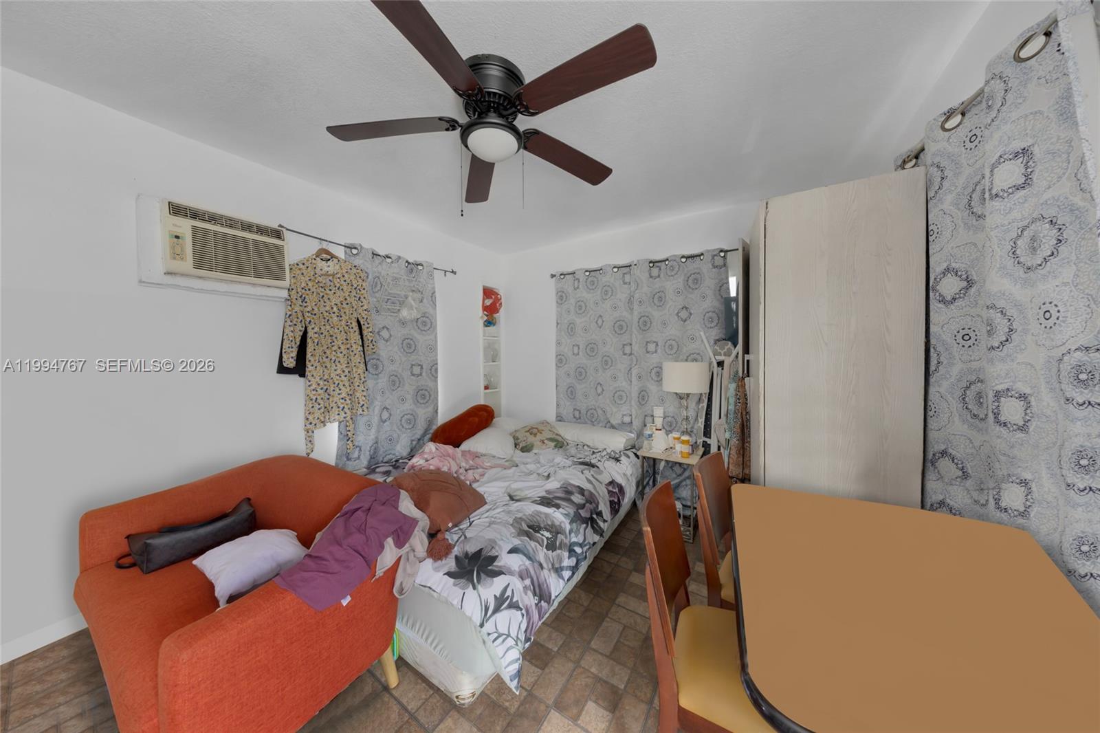 PORTLAND PLACE - Residential Income