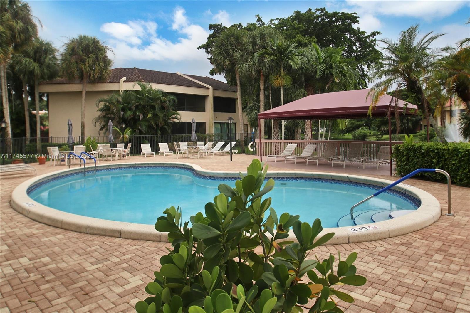 LA PAZ AT BOCA POINTE - Residential Lease