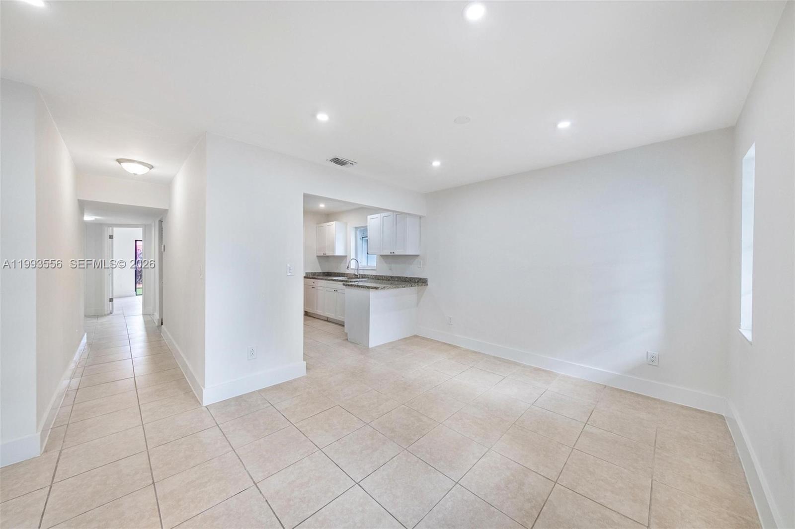 TWIN ROSE CONDO III 10/3 - Residential Lease