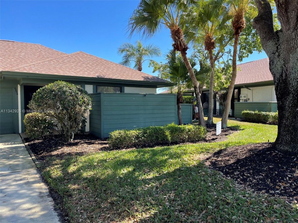 Photo of 6894 SE Bunker Hill Dr, Hobe Sound, FL 33455 (MLS # A11342926)