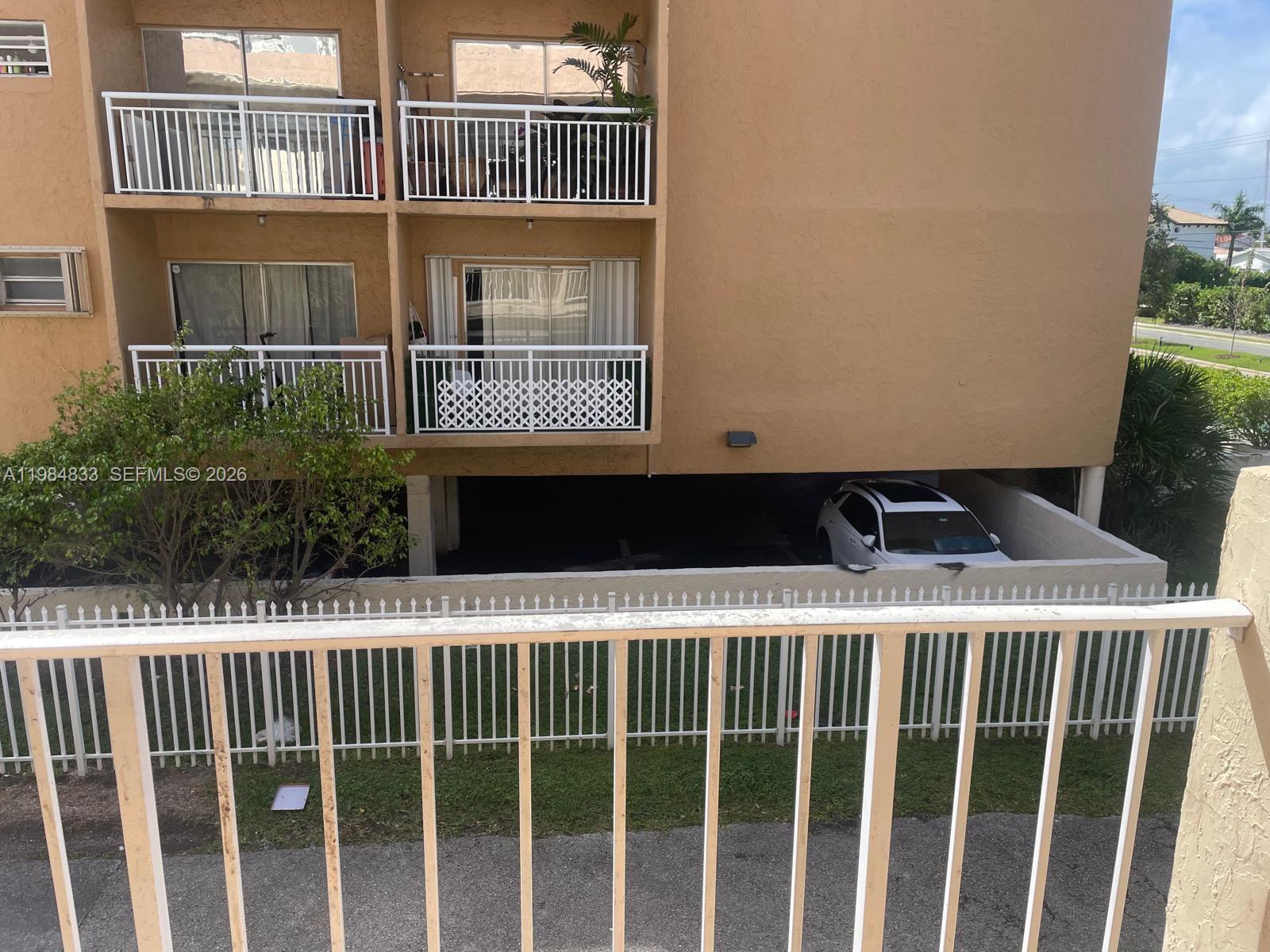 3522 NE 171st St 206