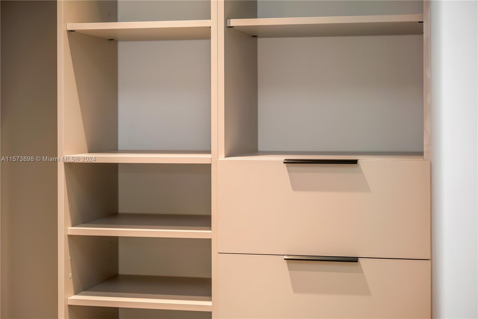 BRICKELL ESTATES - Residential