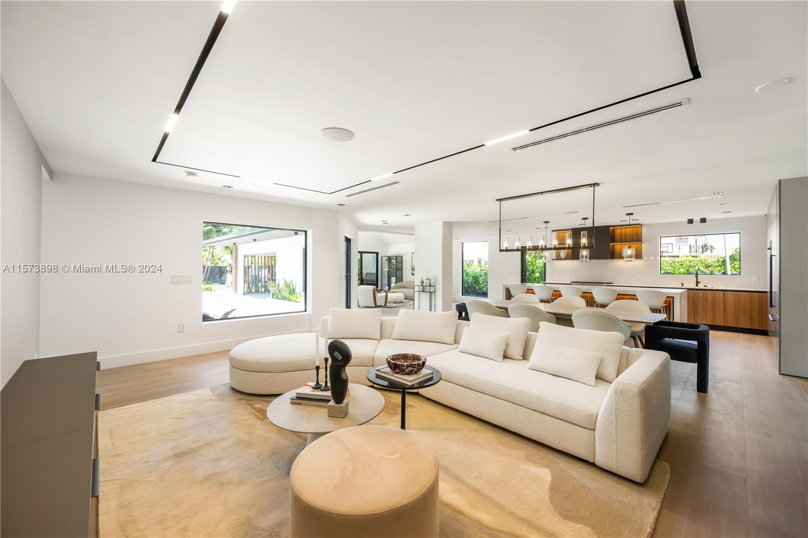 BRICKELL ESTATES - Residential