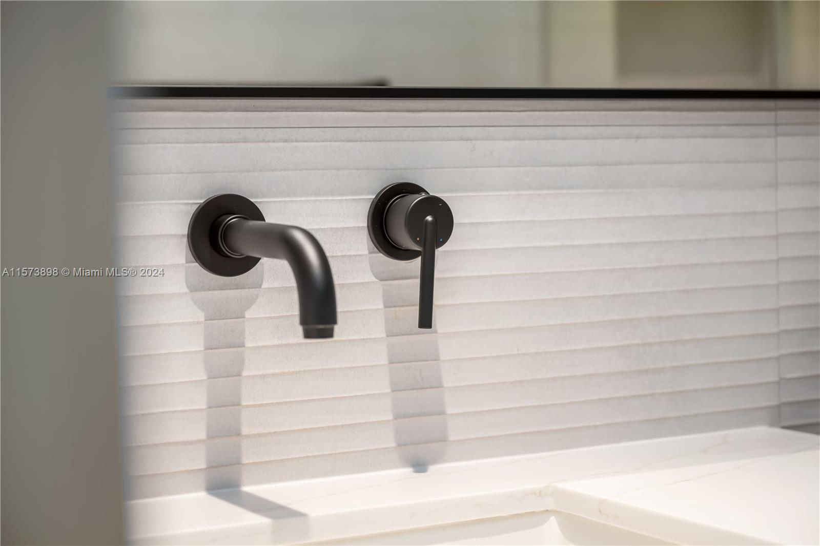 BRICKELL ESTATES - Residential