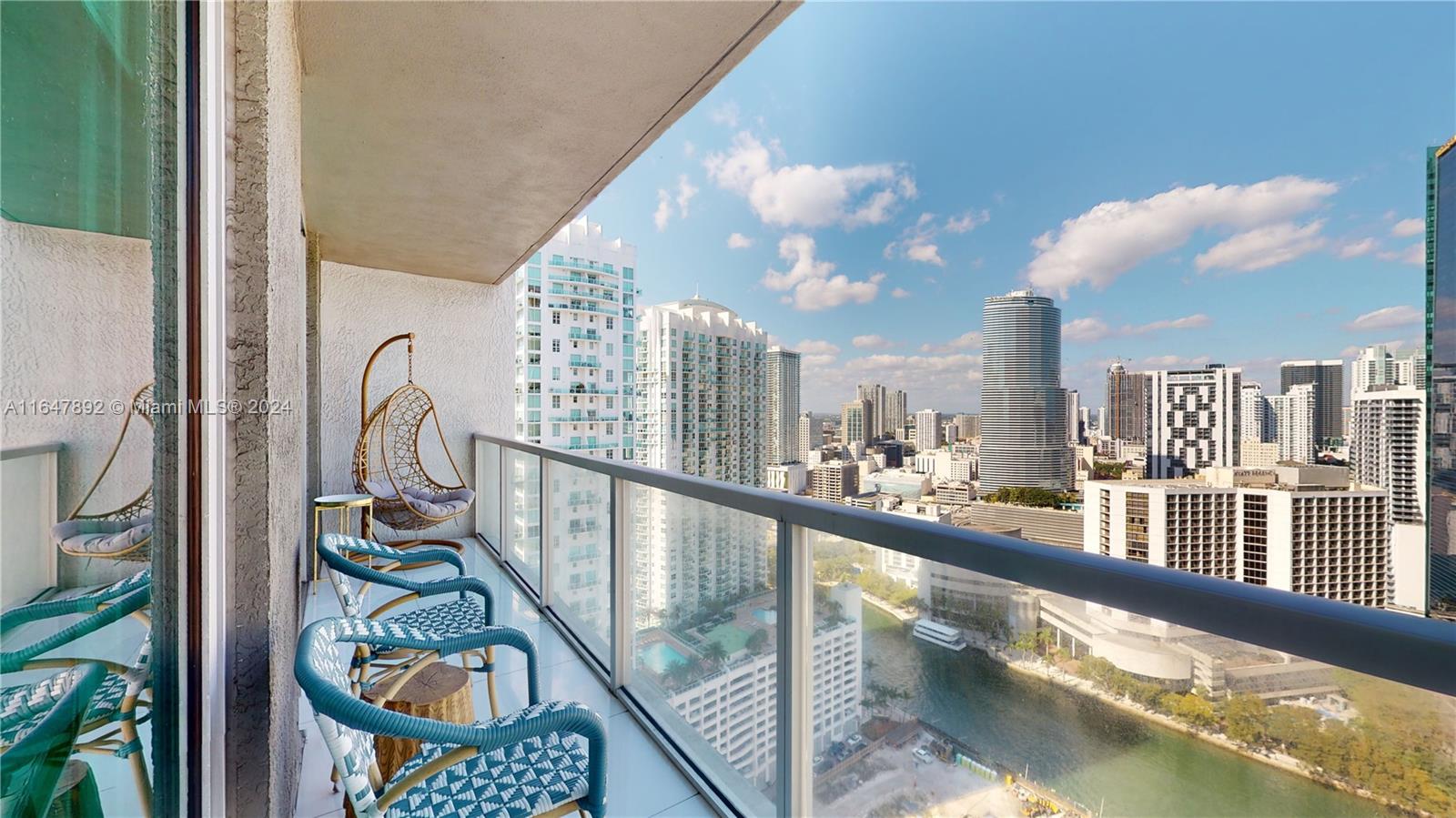 500 Brickell Ave 3405