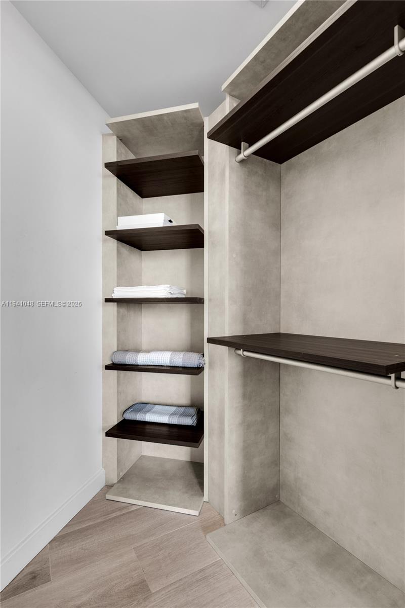 BRICKELL HEIGHTS EAST CON - Residential Lease