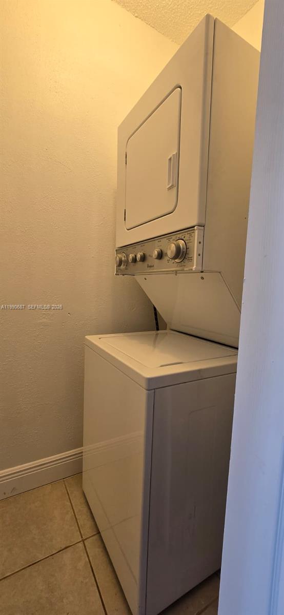 KENDALE WOODS CONDO - Residential